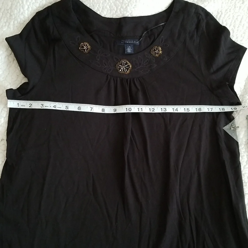 Ladies top - Picture 2 of 7